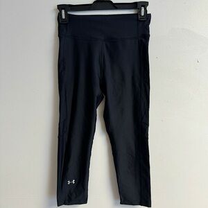 Under Armour Capri Compression Legging in black. Size XS/S